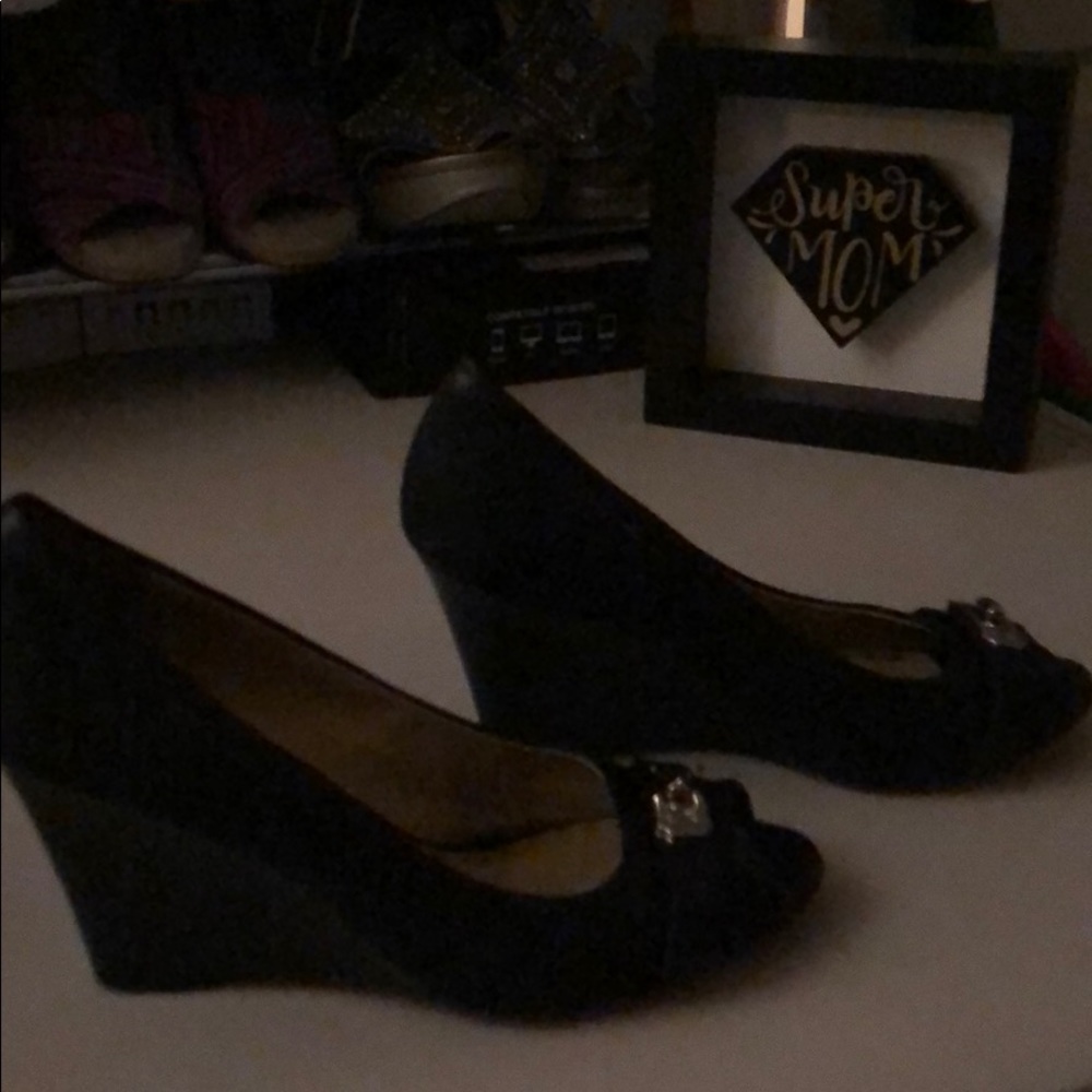 Cute Black Coach Wedges W/Silver Buckle Sz 7.5 - Picture 4 of 8